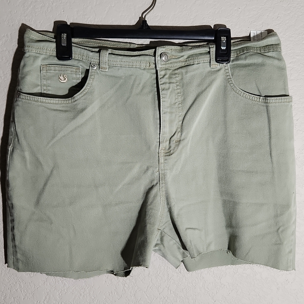 Gloria Vanderbilt Shorts Womens Size 16 Light Sage Green Cut Off Jeans
